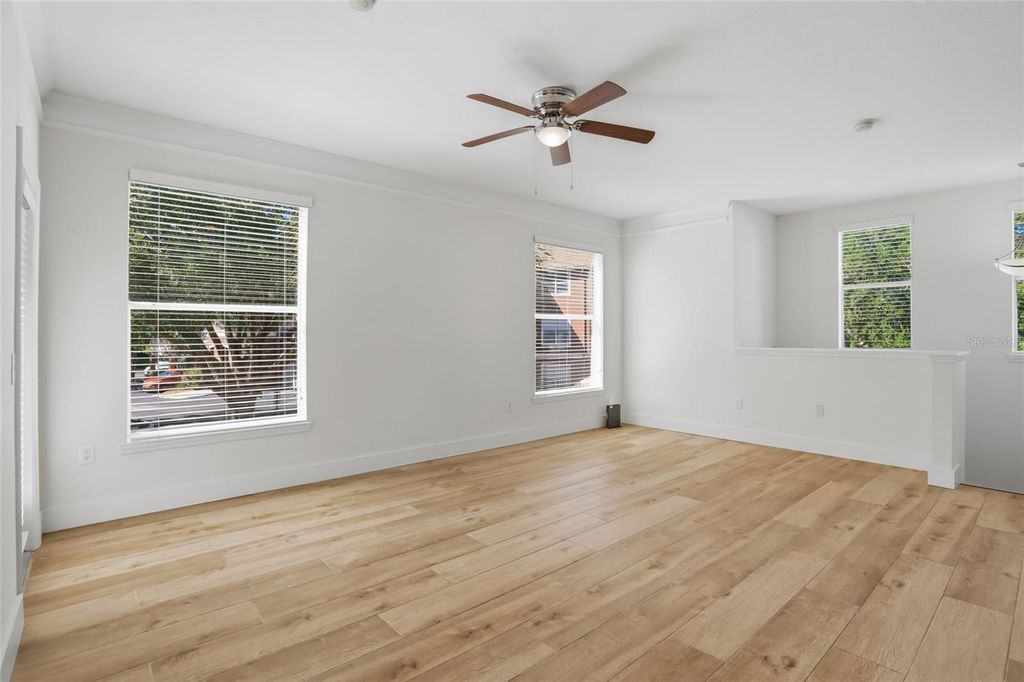 Image 8 of property listing at 8843 VILLA VIEW CIRCLE 204, Orlando, FL 32821