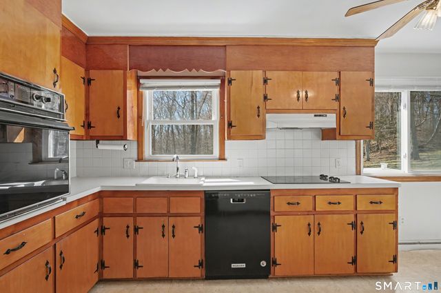 80 Roosevelt St Extension, New Haven, CT 06513