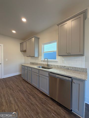 11201 Cornerstone Way, Hampton, GA 30228