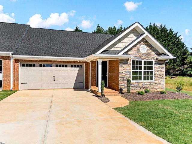 413 Amelia Springs Lane, Moore, SC 29369