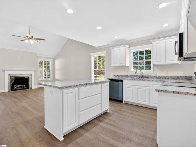 413 Amelia Springs Lane, Moore, SC 29369