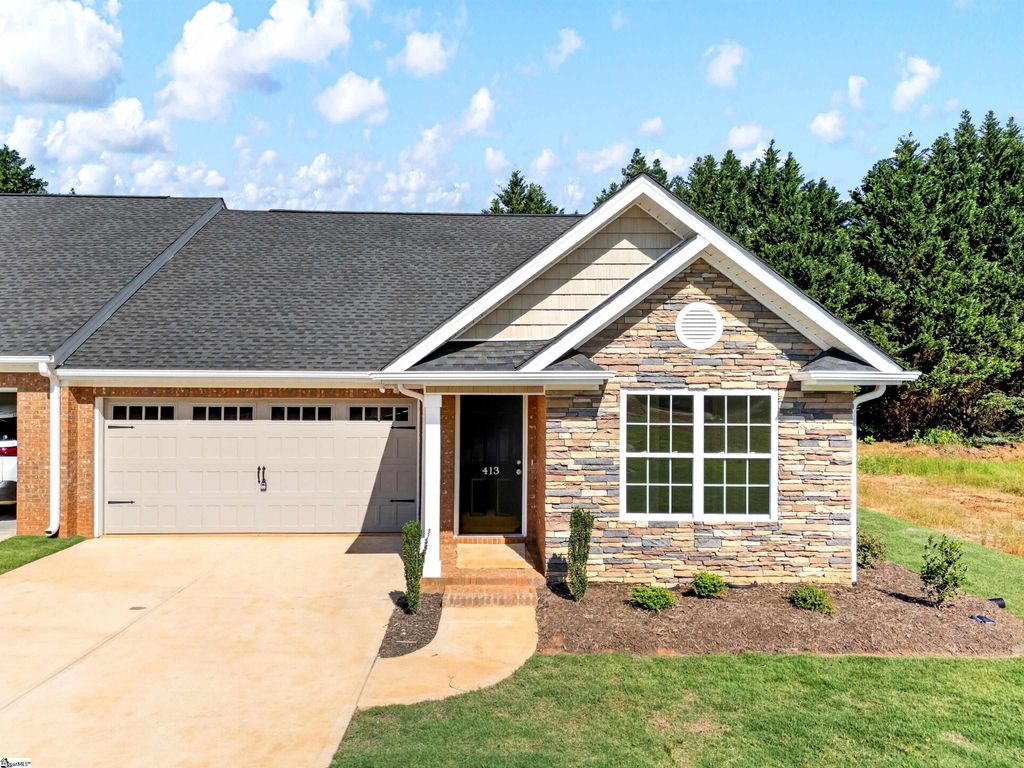 413 Amelia Springs Lane, Moore, SC 29369