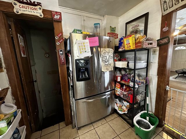 811 SE Branner ST, Topeka, KS 66607