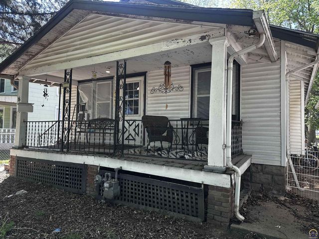 811 SE Branner ST, Topeka, KS 66607