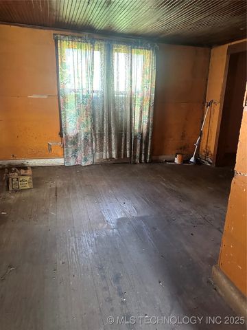 420 Hwy 75, Henryetta, OK 74437