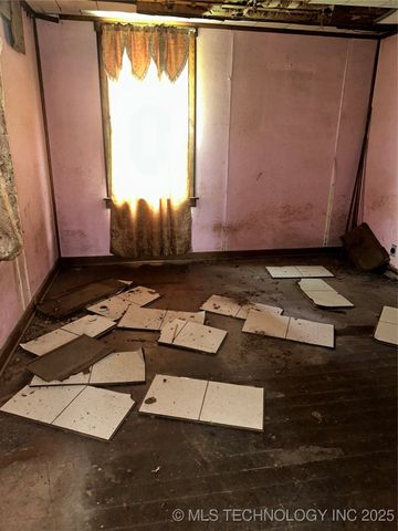 420 Hwy 75, Henryetta, OK 74437