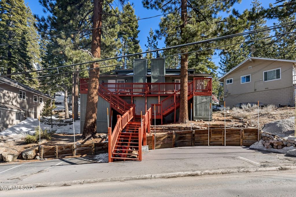 219 S Benjamin Drive B, Stateline, NV 89449