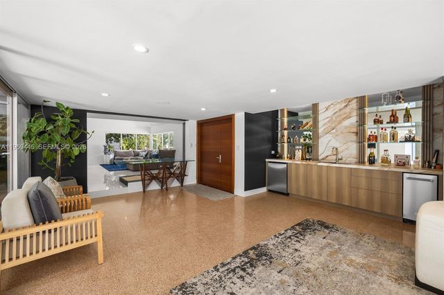 1040 NE 86th St, Miami, FL 33138