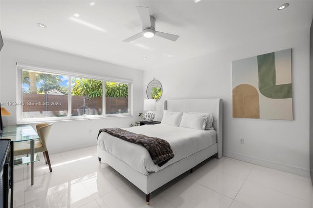 1040 NE 86th St, Miami, FL 33138