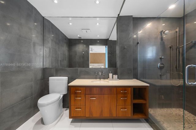 1040 NE 86th St, Miami, FL 33138