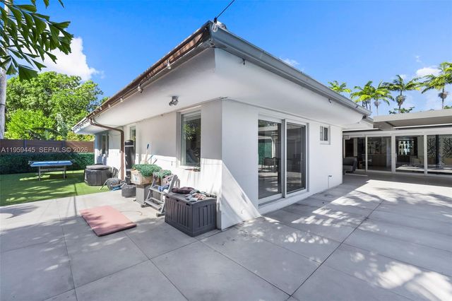 1040 NE 86th St, Miami, FL 33138