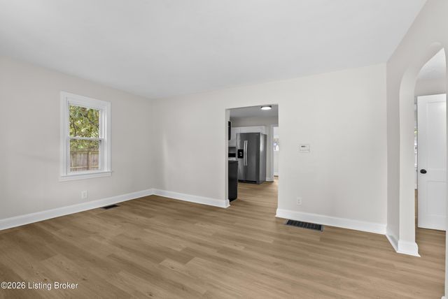 5001 Graston Ave, Louisville, KY 40216