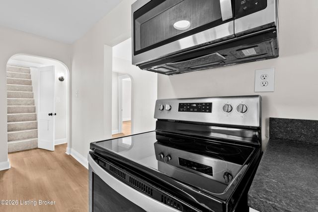 5001 Graston Ave, Louisville, KY 40216