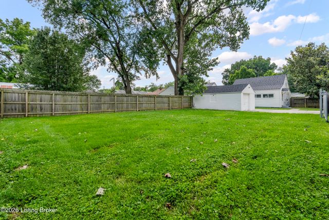 5001 Graston Ave, Louisville, KY 40216