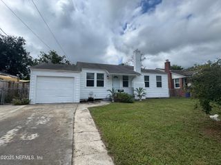 4626 BIRKENHEAD Road, Jacksonville, FL 32210