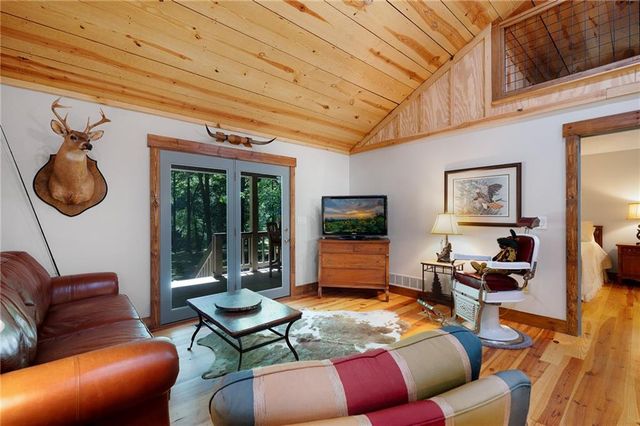 22 Noel Lane, Ellijay, GA 30540