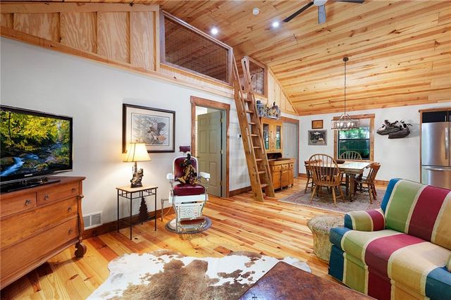 22 Noel Lane, Ellijay, GA 30540