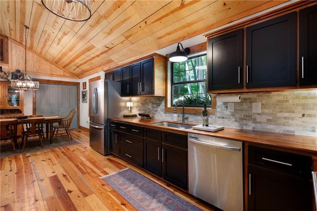 22 Noel Lane, Ellijay, GA 30540