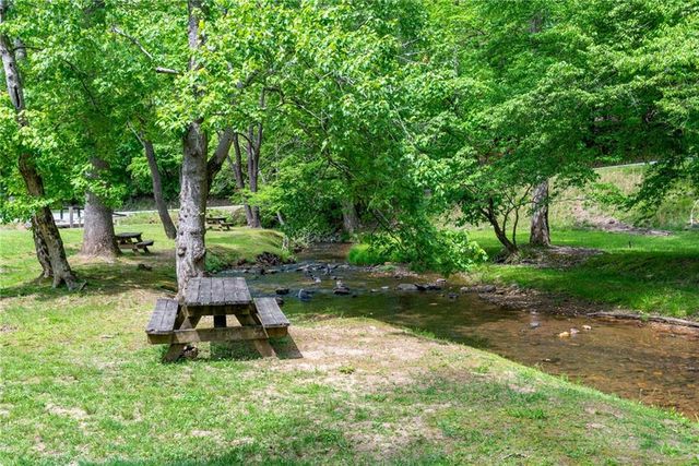 22 Noel Lane, Ellijay, GA 30540