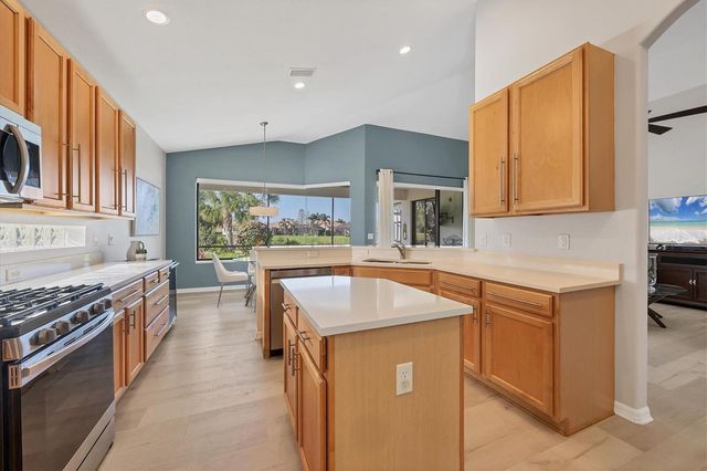 6458 TAILFEATHER WAY, Bradenton, FL 34203