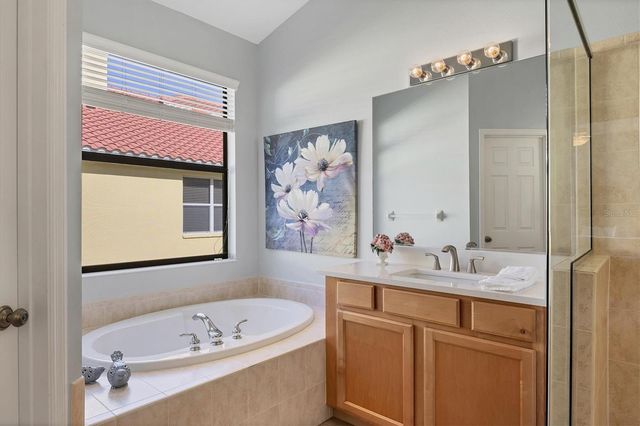 6458 TAILFEATHER WAY, Bradenton, FL 34203