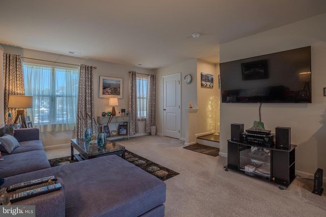 115 RHEA DR, Martinsburg, WV 25403