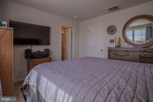 115 RHEA DR, Martinsburg, WV 25403