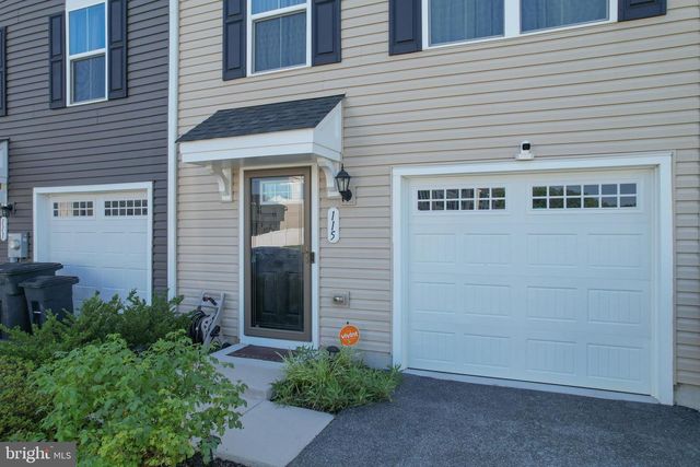 115 RHEA DR, Martinsburg, WV 25403