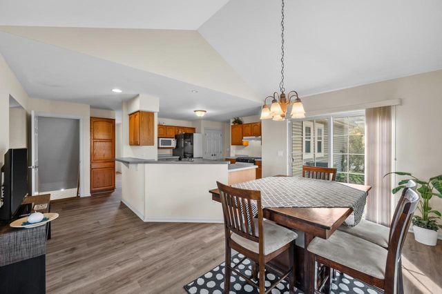922 River Hill DRIVE, Waukesha, WI 53189