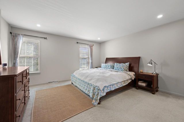 922 River Hill DRIVE, Waukesha, WI 53189