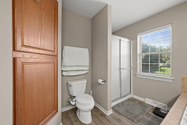 922 River Hill DRIVE, Waukesha, WI 53189