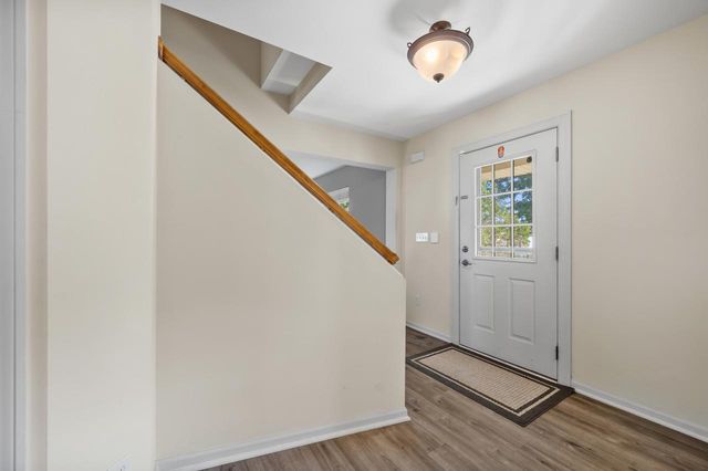 922 River Hill DRIVE, Waukesha, WI 53189
