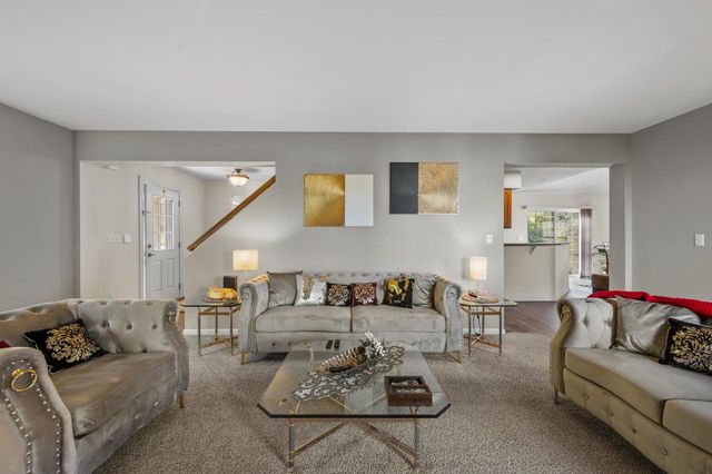 922 River Hill DRIVE, Waukesha, WI 53189