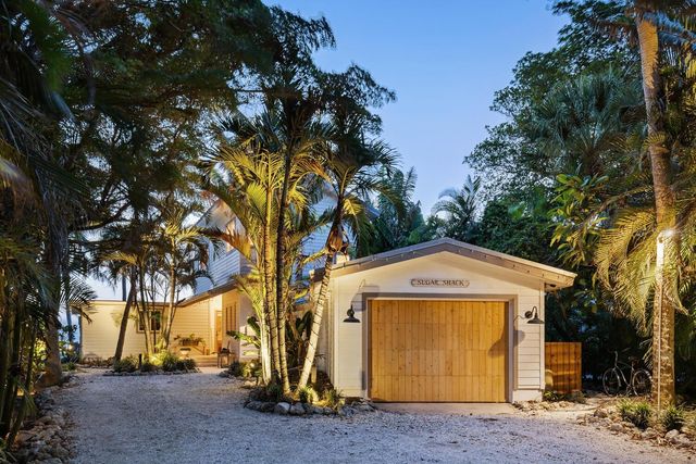 7314 POINT OF ROCKS ROAD, Sarasota, FL 34242