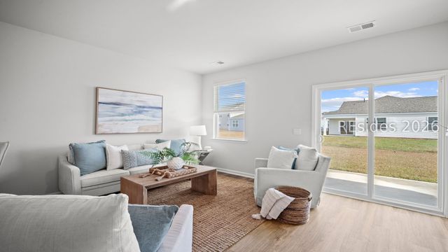 933 Sanctum St, Ridgeland, SC 29936