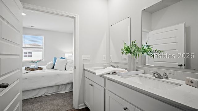 933 Sanctum St, Ridgeland, SC 29936