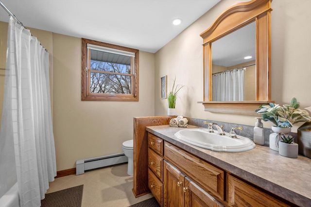 717 Heather COURT, Grafton, WI 53024