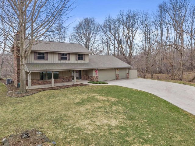 717 Heather COURT, Grafton, WI 53024