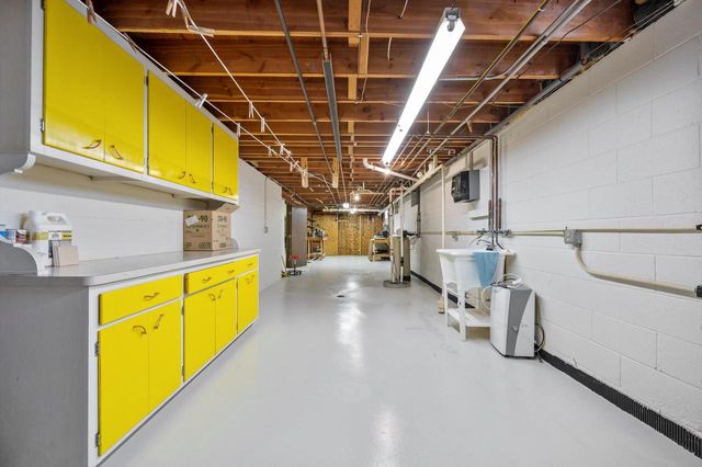 717 Heather COURT, Grafton, WI 53024