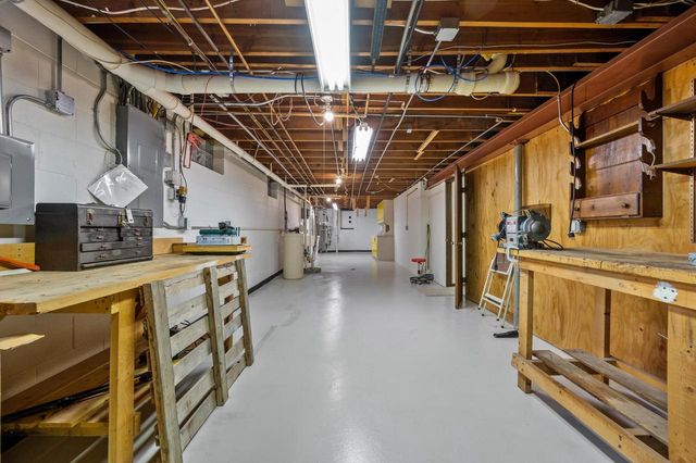 717 Heather COURT, Grafton, WI 53024