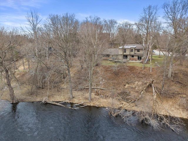 717 Heather COURT, Grafton, WI 53024