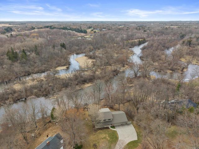 717 Heather COURT, Grafton, WI 53024