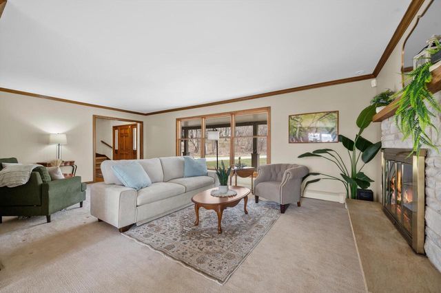 717 Heather COURT, Grafton, WI 53024