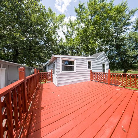 5000 Hickman Road, Des Moines, IA 50310