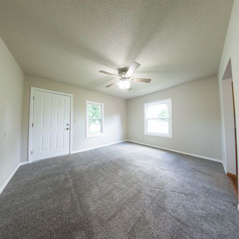 5000 Hickman Road, Des Moines, IA 50310