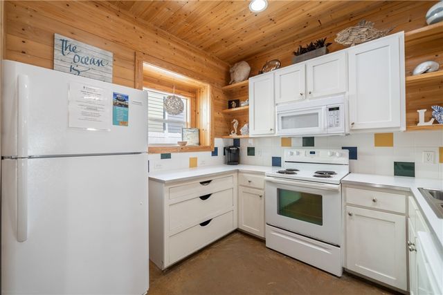 2120 S 11th St 203, Port Aransas, TX 78373