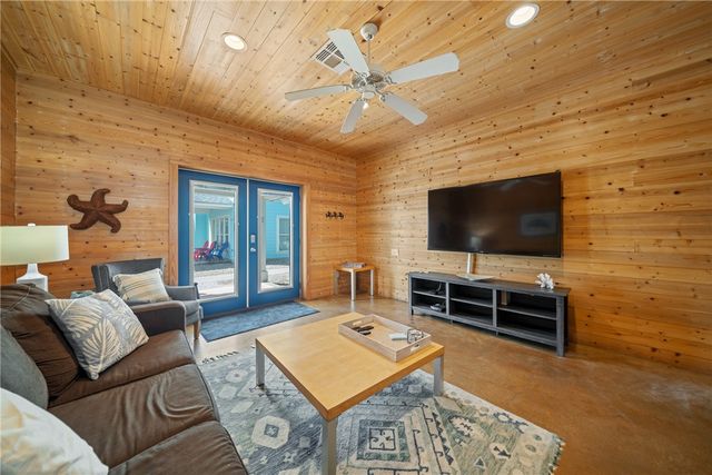 2120 S 11th St 203, Port Aransas, TX 78373