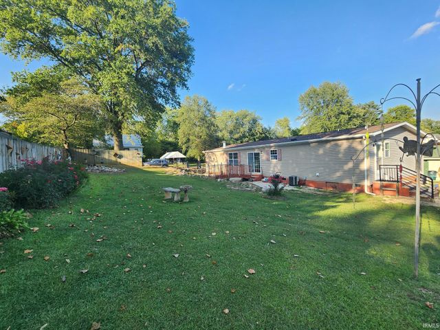 1015 W 4th Street, Bicknell, IN 47512