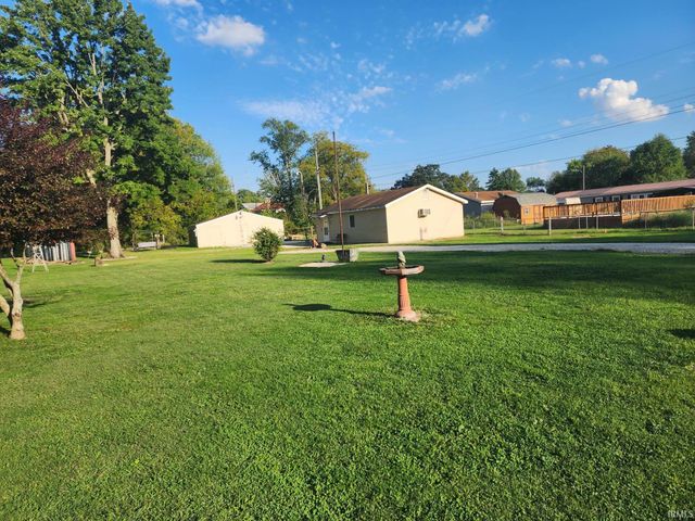 1015 W 4th Street, Bicknell, IN 47512
