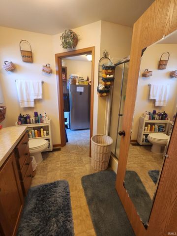 1015 W 4th Street, Bicknell, IN 47512